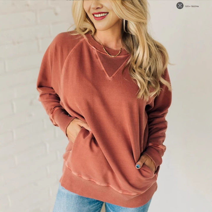 Ladies Casual Oversized Sweatshirt with practical pockets Lune London