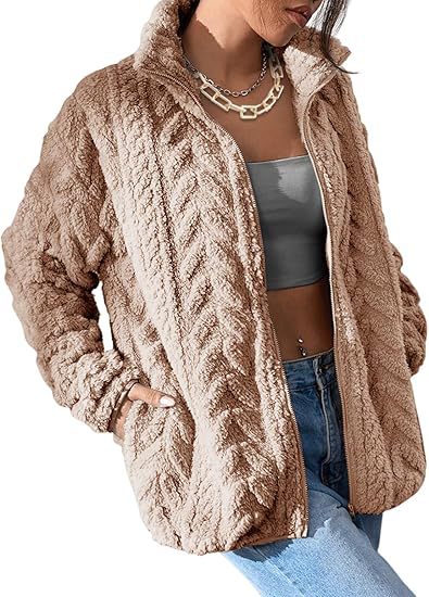 Comfortable fleece jacket for women with oversized fit and high neck Lune London