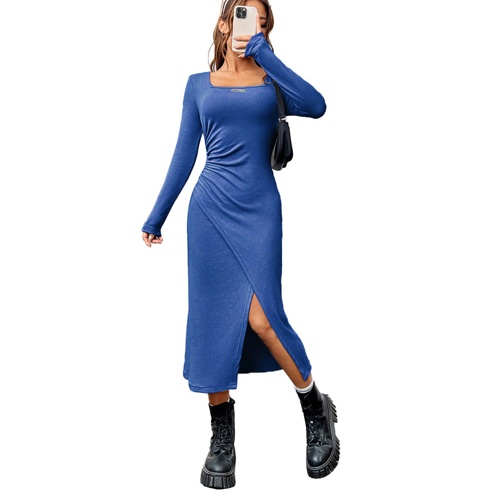 Robe midi ajustée pour femme avec un décolleté élégant et une fente latérale Chic & Stil