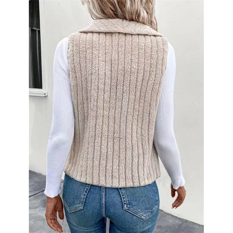 Ladies Comfortable Fleece Jacket with Asymmetrical Collar and Casual Cut Lune London