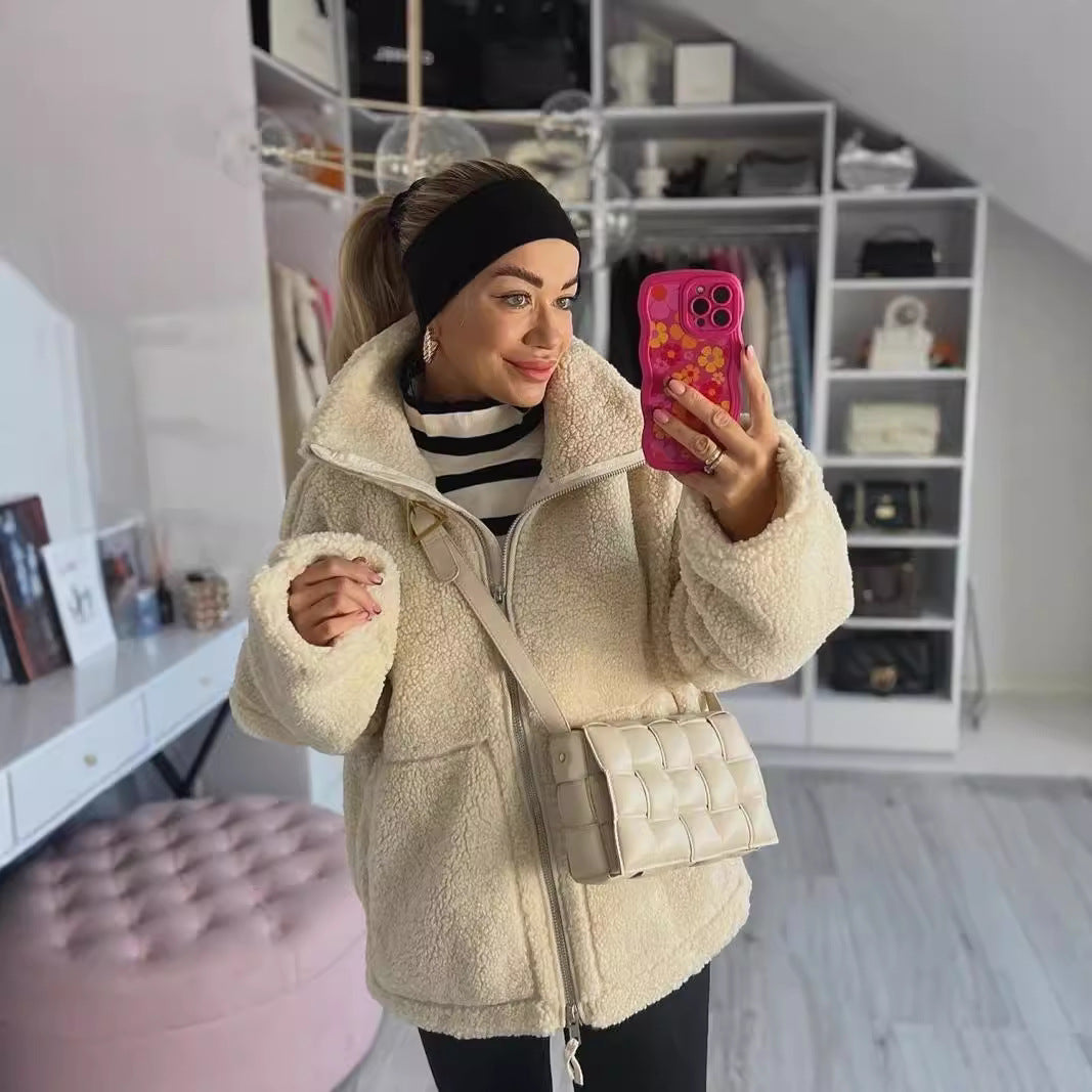 Ladies Cozy Fleece Jacket with High Collar and Practical Pockets Lune London