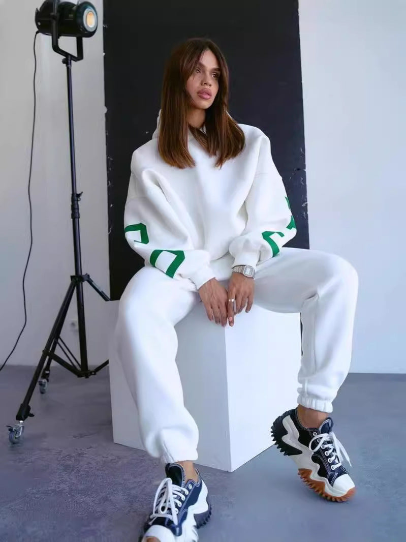 Ladies oversized tracksuit with hood and elastic cuffs Lune London