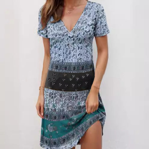 Short dress with short sleeves for women with trendy V-neck and creative pattern Lune London