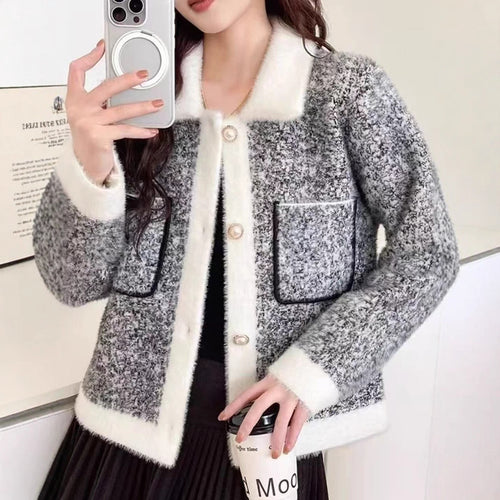 Ladies Cozy Pullover with Pockets and Contrasting Collar Amarae