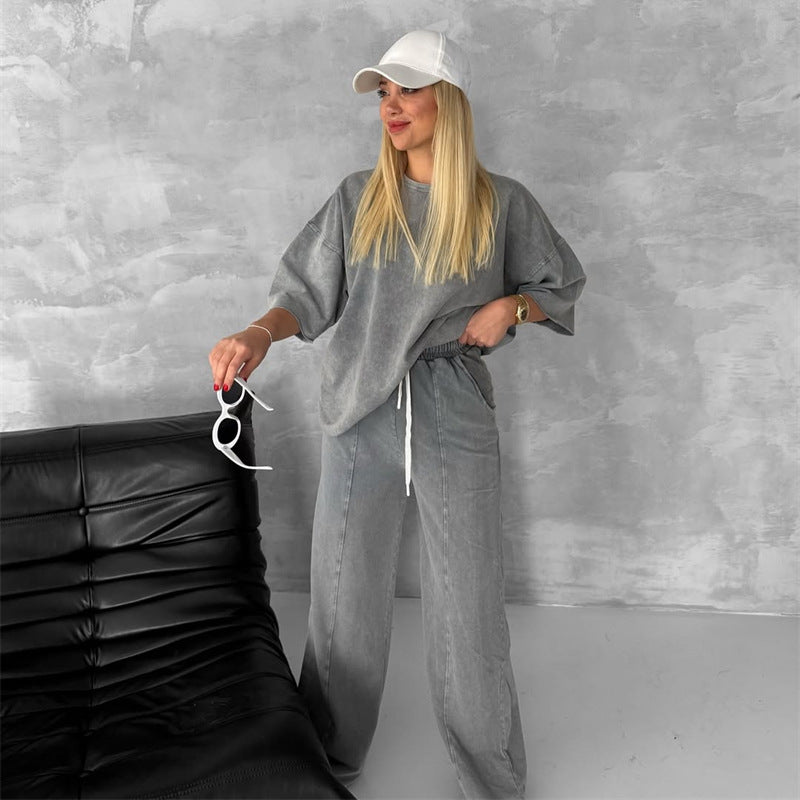 Casual cotton set for women with a loose fit and elastic waistband Lune London