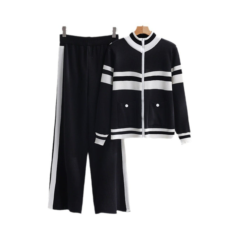 Knitted sports leisure set for women with ribbed design and practical pockets Lune London