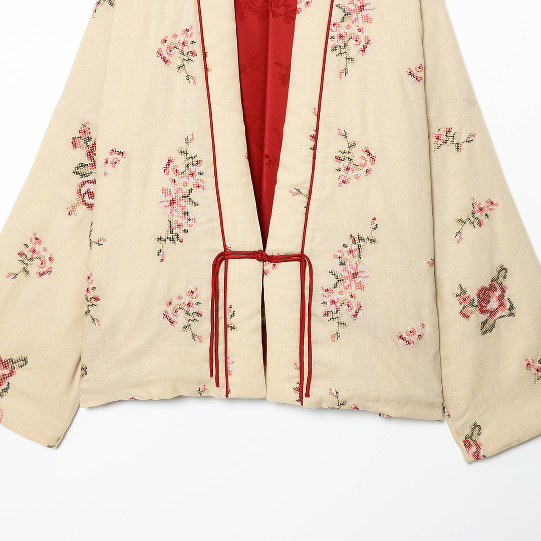 Lady Kimono with floral embroidery and elegant belt at the waist Lune London
