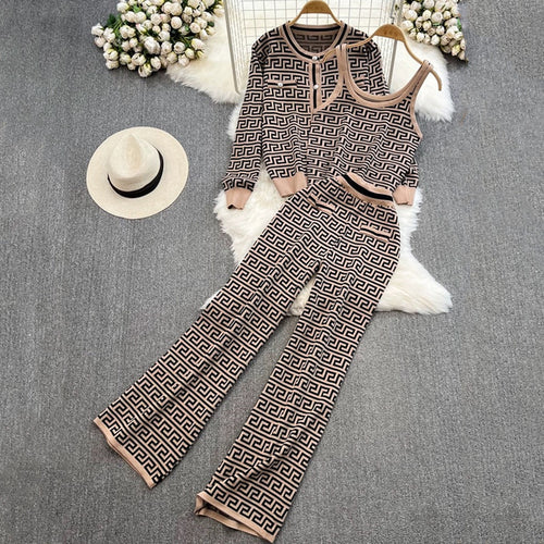 Knitted geometric pattern loungewear set for women with cardigan Amarae