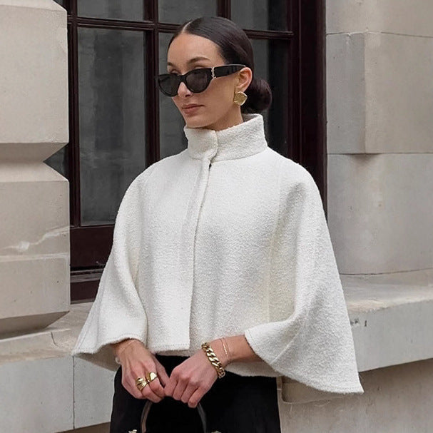 Elegant cape jacket for women in high-quality material Lune London