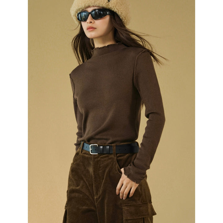 Women Fitted Ribbed Long Sleeve with Short Stand-Up Collar and Fine Wave Edge