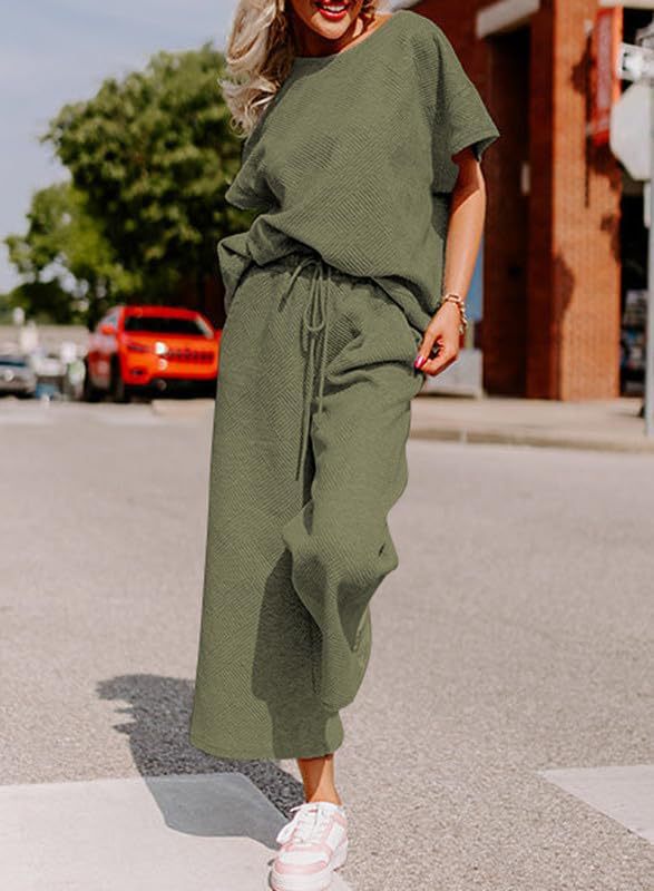 Casual jumpsuit set for ladies in soft material with elastic waist and wide legs Lune London