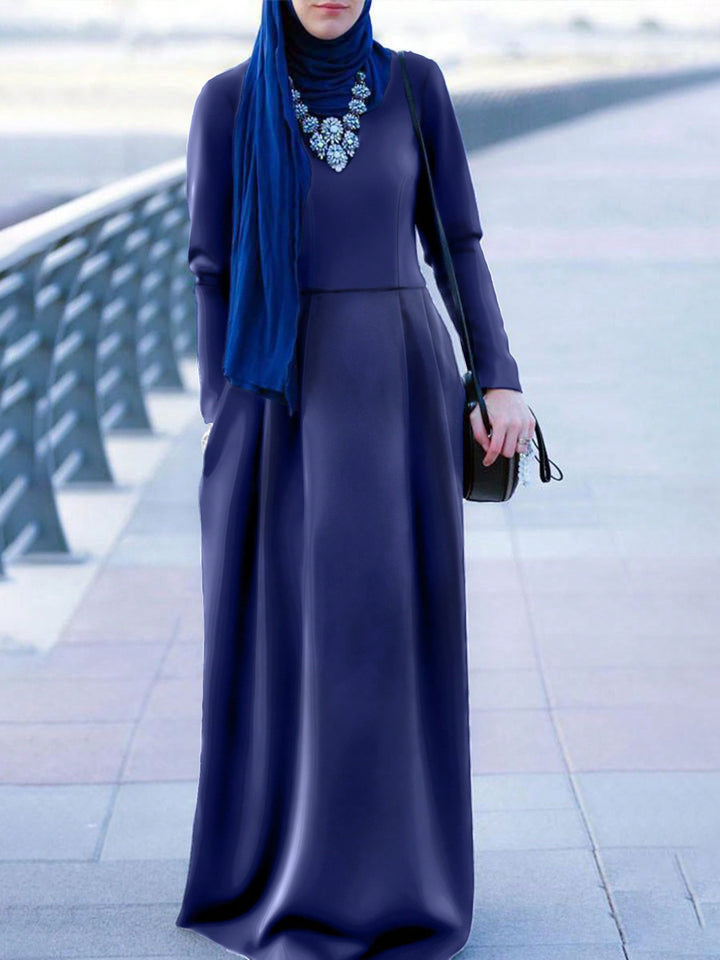 Elegant maxi dress for women with long sleeves and a flowy cut Lune London