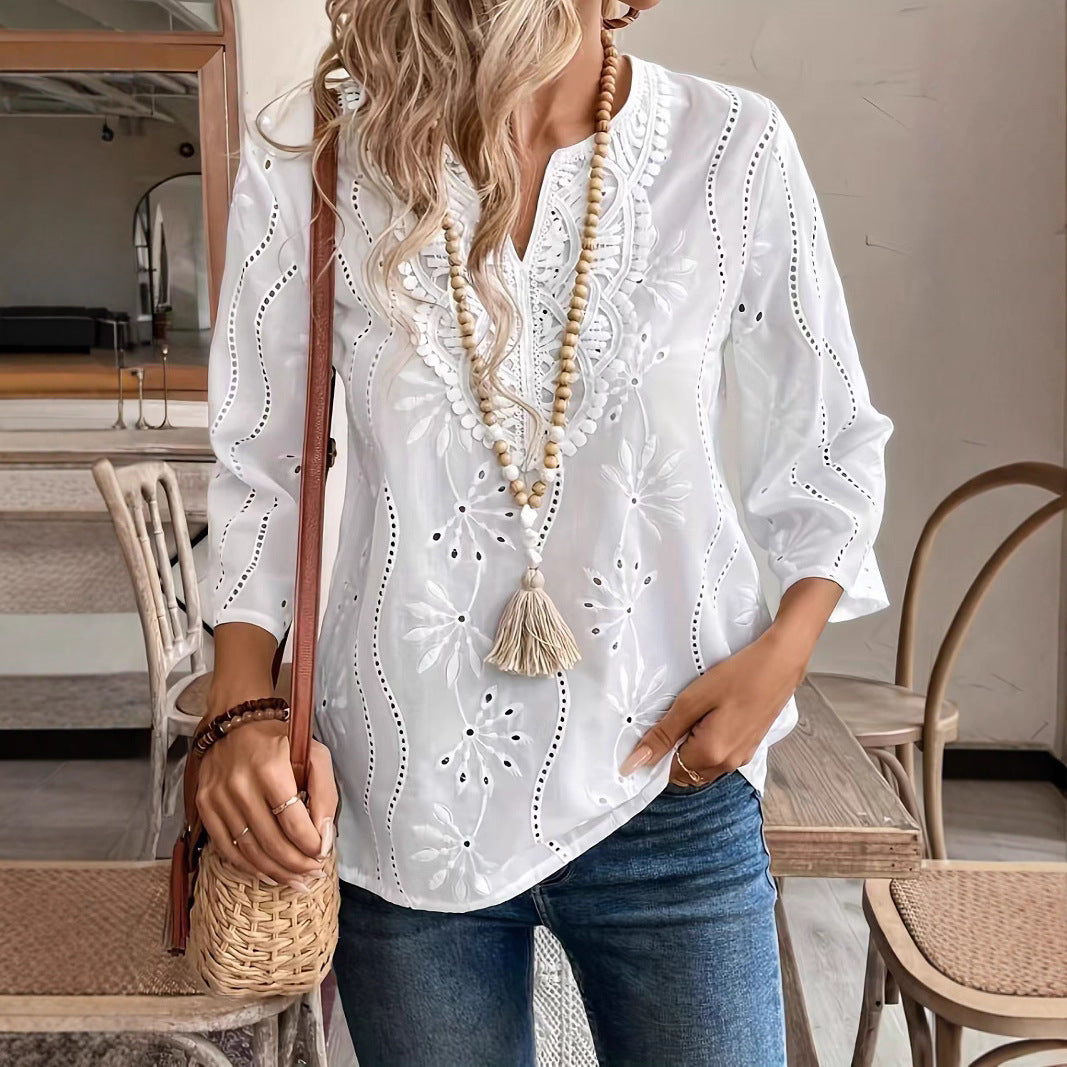 Embroidered blouse for women with an elegant V-neck and 3/4 sleeves Lune London