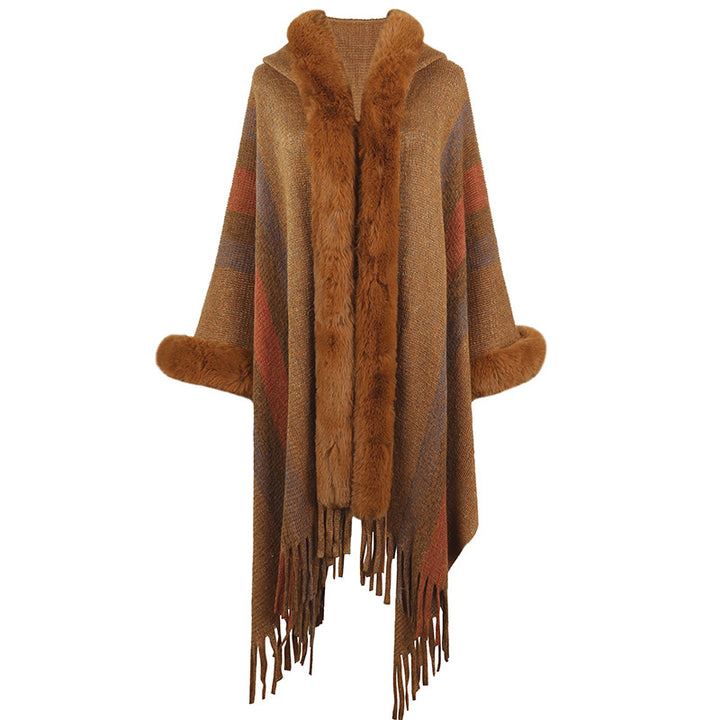 Women fashionable poncho with luxurious faux fur collar and fringes Lune London