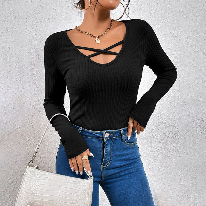 Femme chemise à manches longues avec décolleté croisé à la mode Chic & Stil