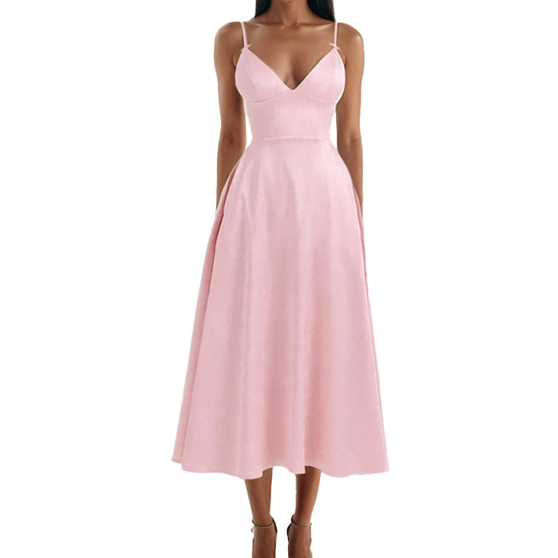 Robe maxi élégante pour femmes avec décolleté en V et jupe fluide Chic & Stil