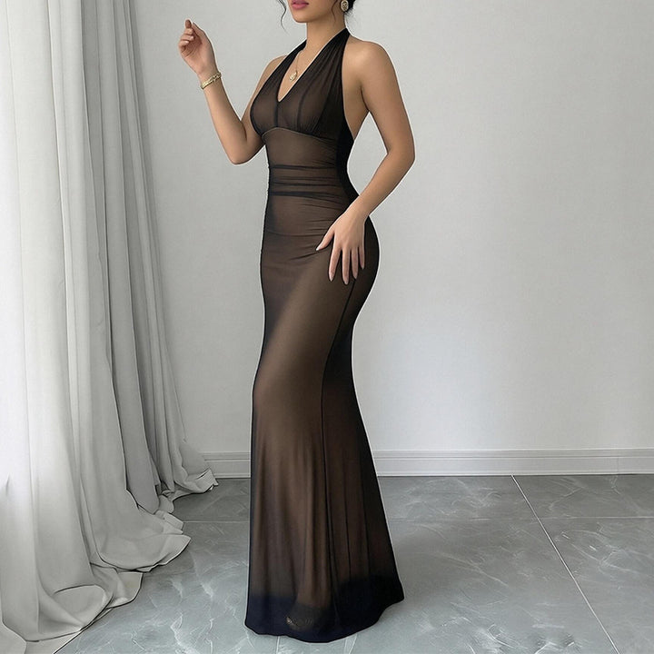 Robe de soirée flatteuse pour femmes avec décolleté en V profond et fronces Chic & Stil