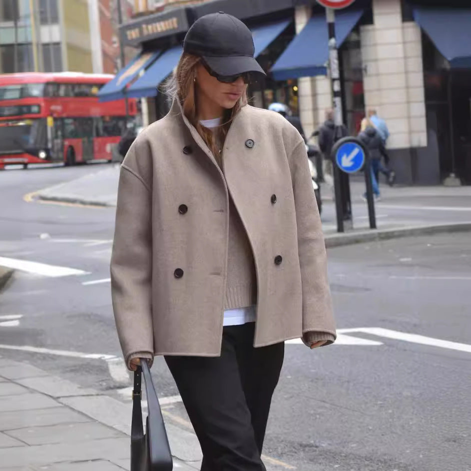 Chic and stylish cropped blazer for ladies