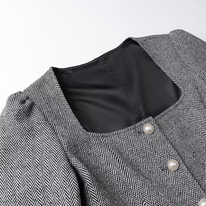 Women's short blazer with herringbone pattern, square neckline and decorative buttons Amarae