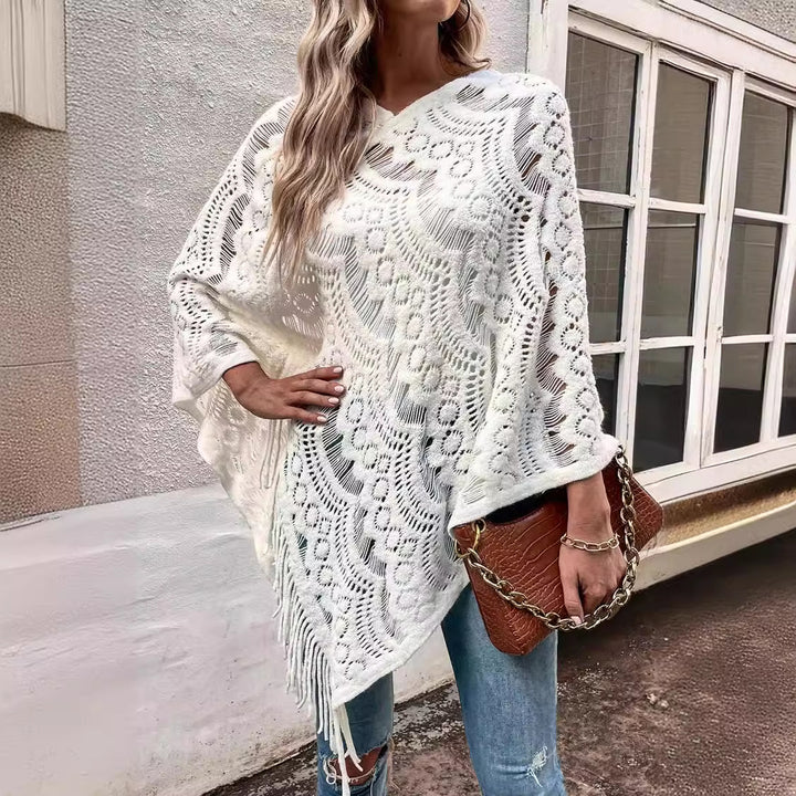 Ladies elegant poncho with decorative lace pattern Lune London