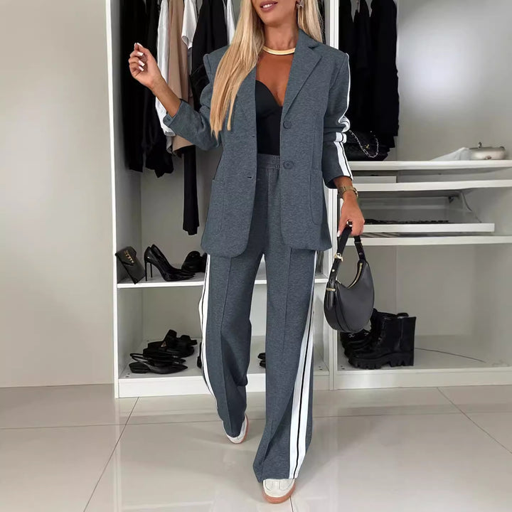 Ladies Elegant and comfortable blazer-pantsuit Lune London