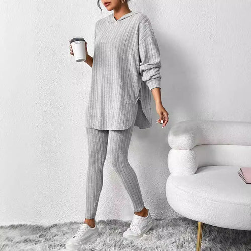 Casual outfit for ladies with oversized sweater and leggings Amarae