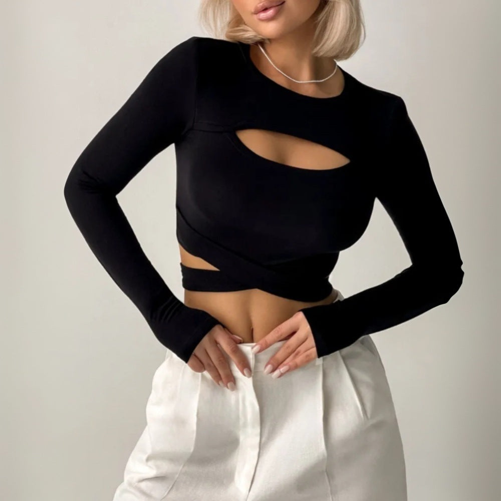 Chemise longue à manches longues pour femmes avec un design innovant à découpes et une taille élastique Chic & Stil
