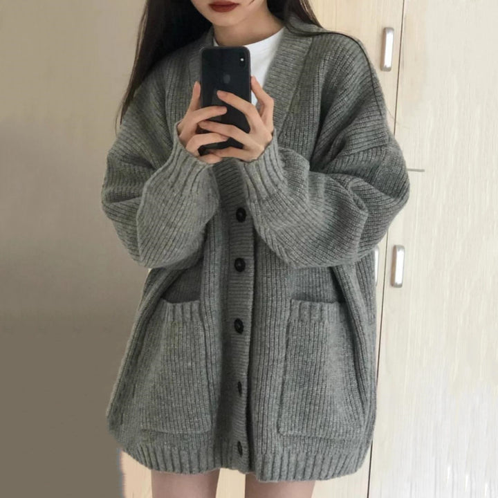 Chunky knit sweater for women with large pockets and relaxed fit Lune London