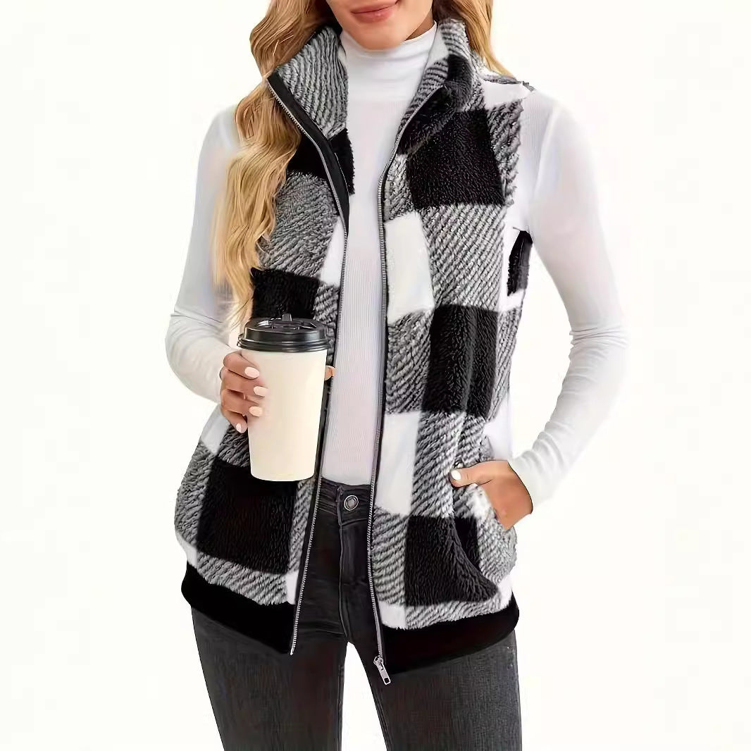 Women plaid fleece gilet with practical pockets Amarae