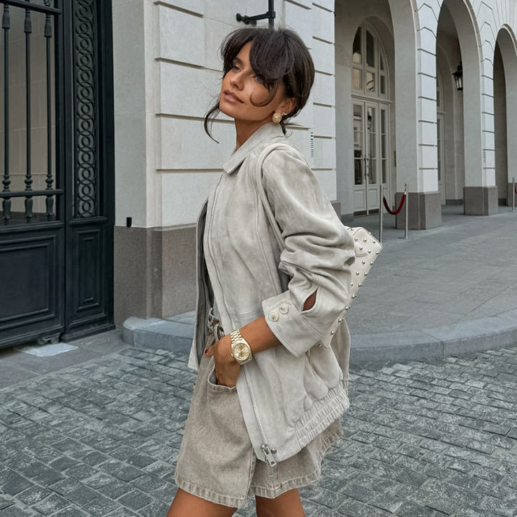 Elegant suede jacket for women with a modern cut and practical pockets Lune London
