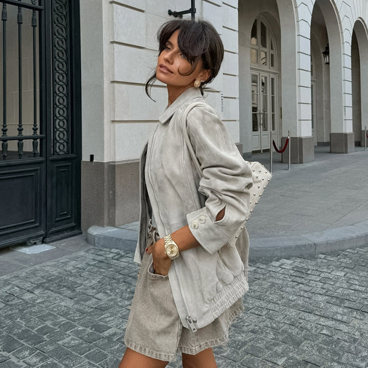 Elegant suede jacket for women with a modern cut and practical pockets Lune London