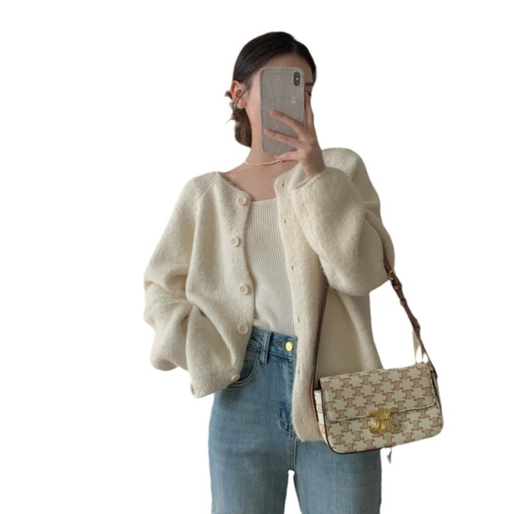 Cardigan confortable pour femmes avec détails de boutons et coupe ample Chic & Stil