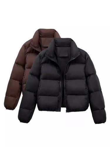 Elegant women's short down jacket with high collar and practical pockets Amarae