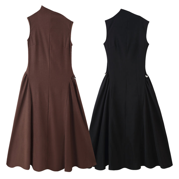 Sleeveless evening dress for ladies with asymmetrical cut and elegant fall Lune London