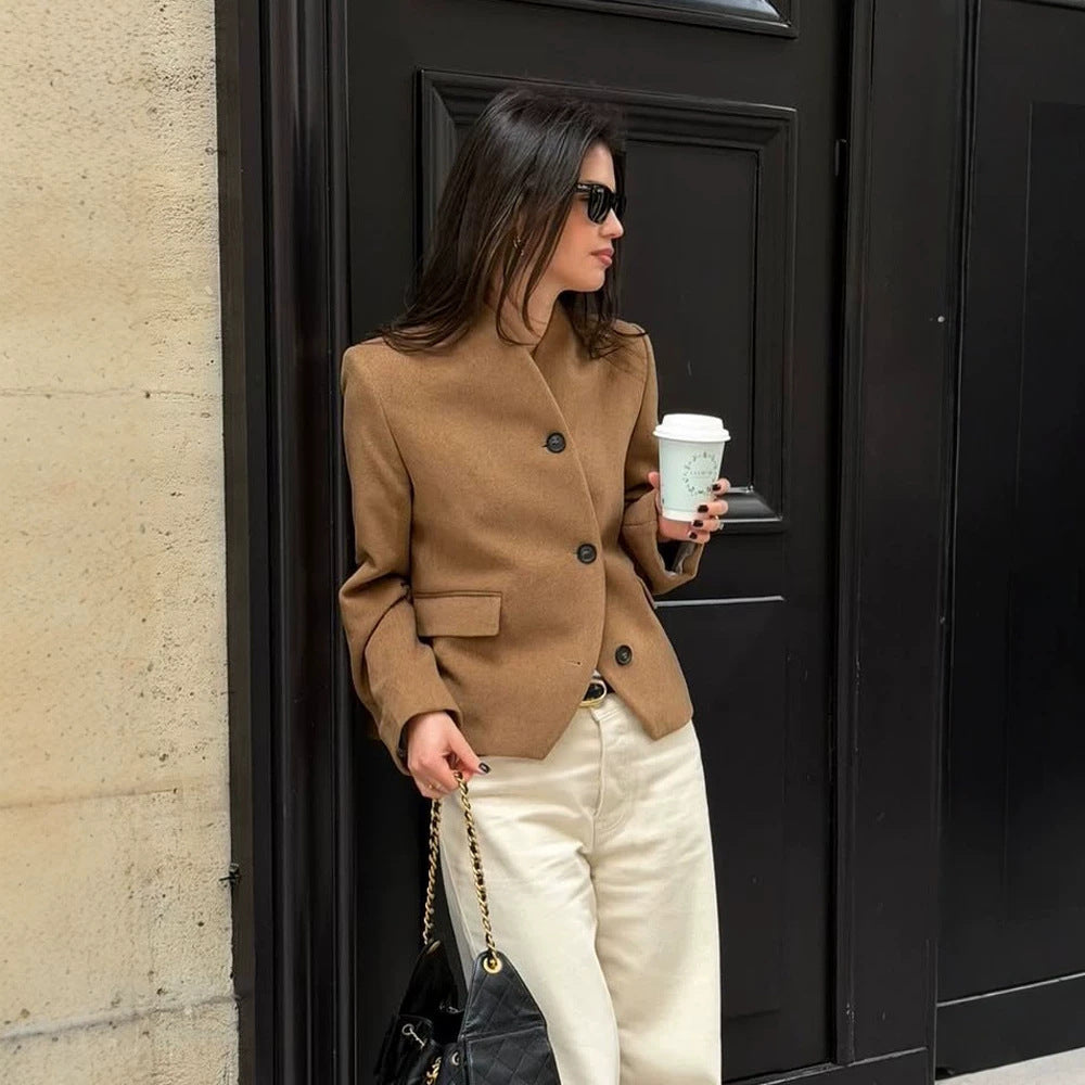 Women's short blazer made of wool blend with stand-up collar, boxy silhouette & three buttons Amarae