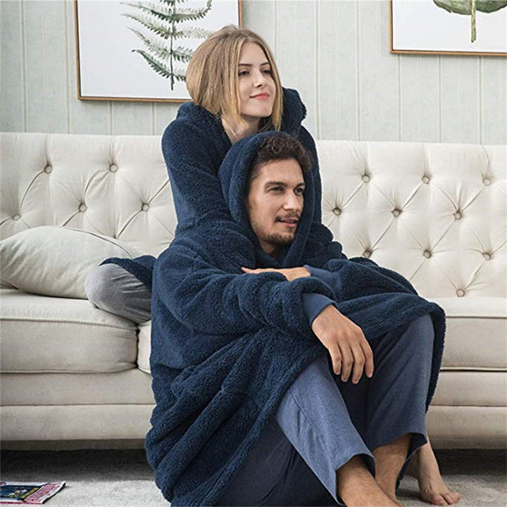 Oversized fleece hooded sweatshirt for women with kangaroo pocket Lune London