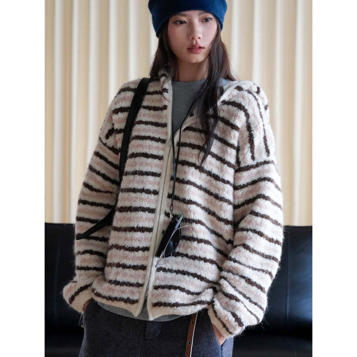 Women's Short-Cut Teddy-Fleece Zip-Hoodie with Hood Amarae
