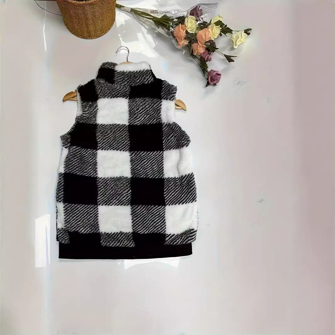 Women plaid fleece gilet with practical pockets Amarae