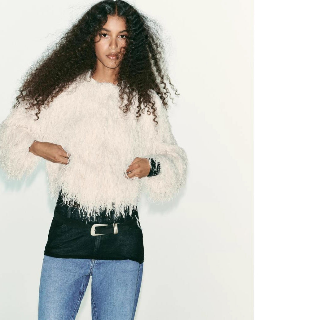 Women Fluffy Fringe Sweater in Boxy Cut Amarae