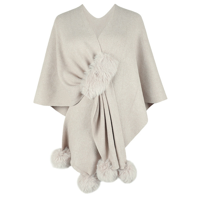 Elegant poncho for ladies with luxurious faux fur trim Lune London