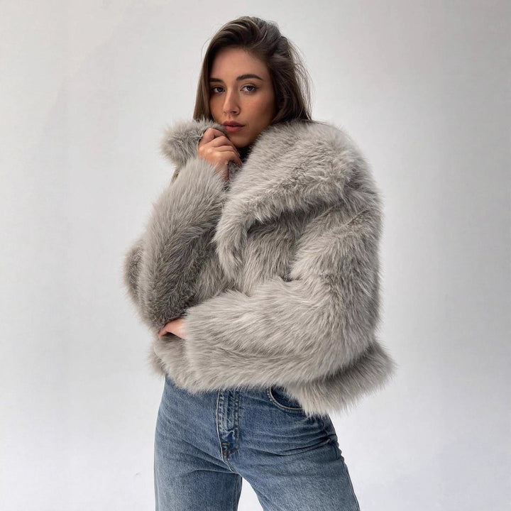 Women Cropped Faux Fur Jacket with Puffy Sleeves Lune London