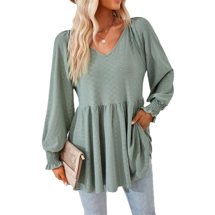 Casual V-neck shirt for women with ruffles and pockets Lune London