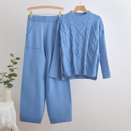 Ladies knit set with diamond-shaped structure Amarae