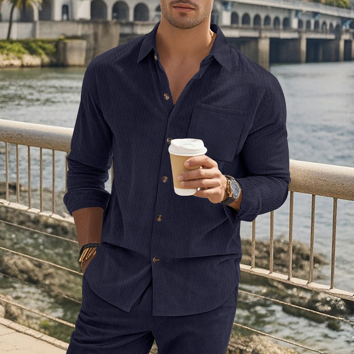 Shirt for men with a fine striped pattern and a practical chest pocket Lune London