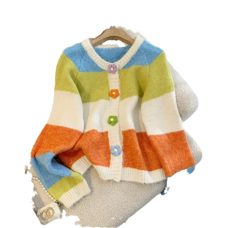 Cardigan pour femmes à motifs avec des détails de boutons colorés et une coupe décontractée Chic & Stil
