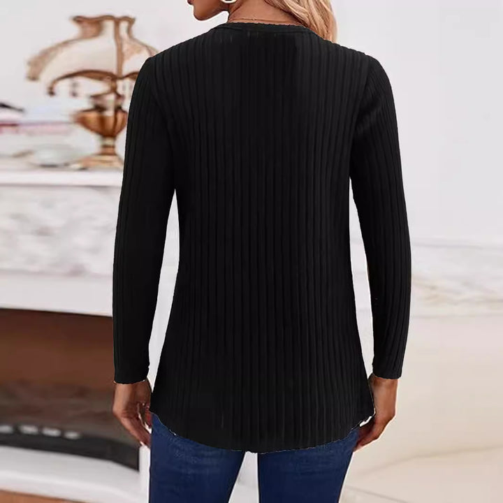 Women knit top with button details and V-neck Lune London