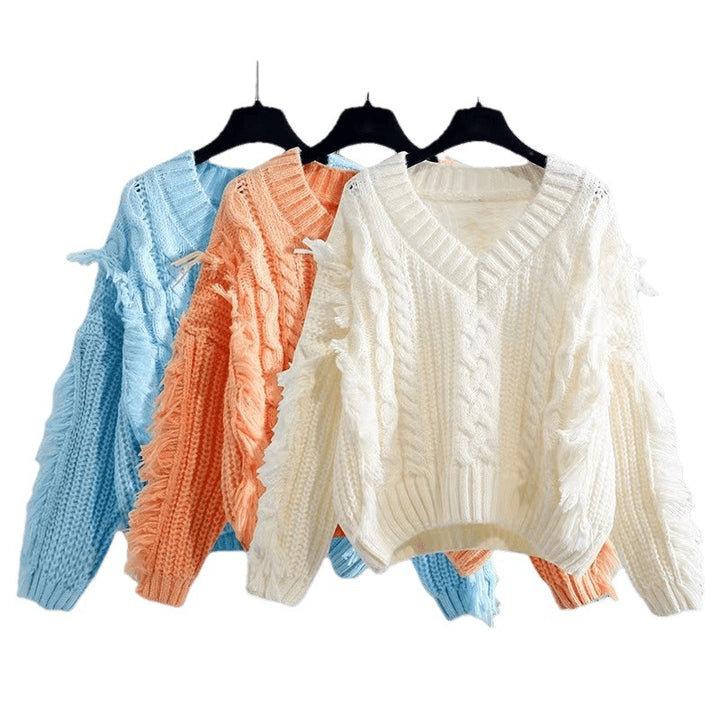Ladies chunky knit sweater with fringes and V-neck Lune London