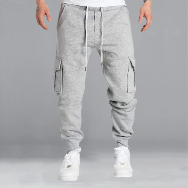 Trendy cargo pants for men with elastic waist and practical side pockets Lune London