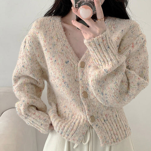 Cardigan en tricot épais et confortable pour femmes avec décolleté en V et boutons Chic & Stil