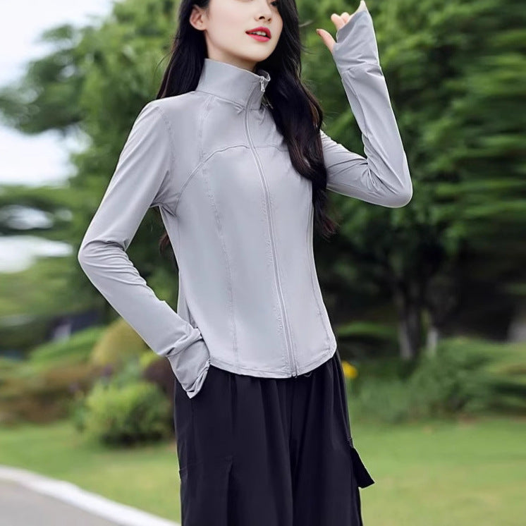 Veste décontractée sportive pour femmes avec col haut et zip intégral Chic & Stil